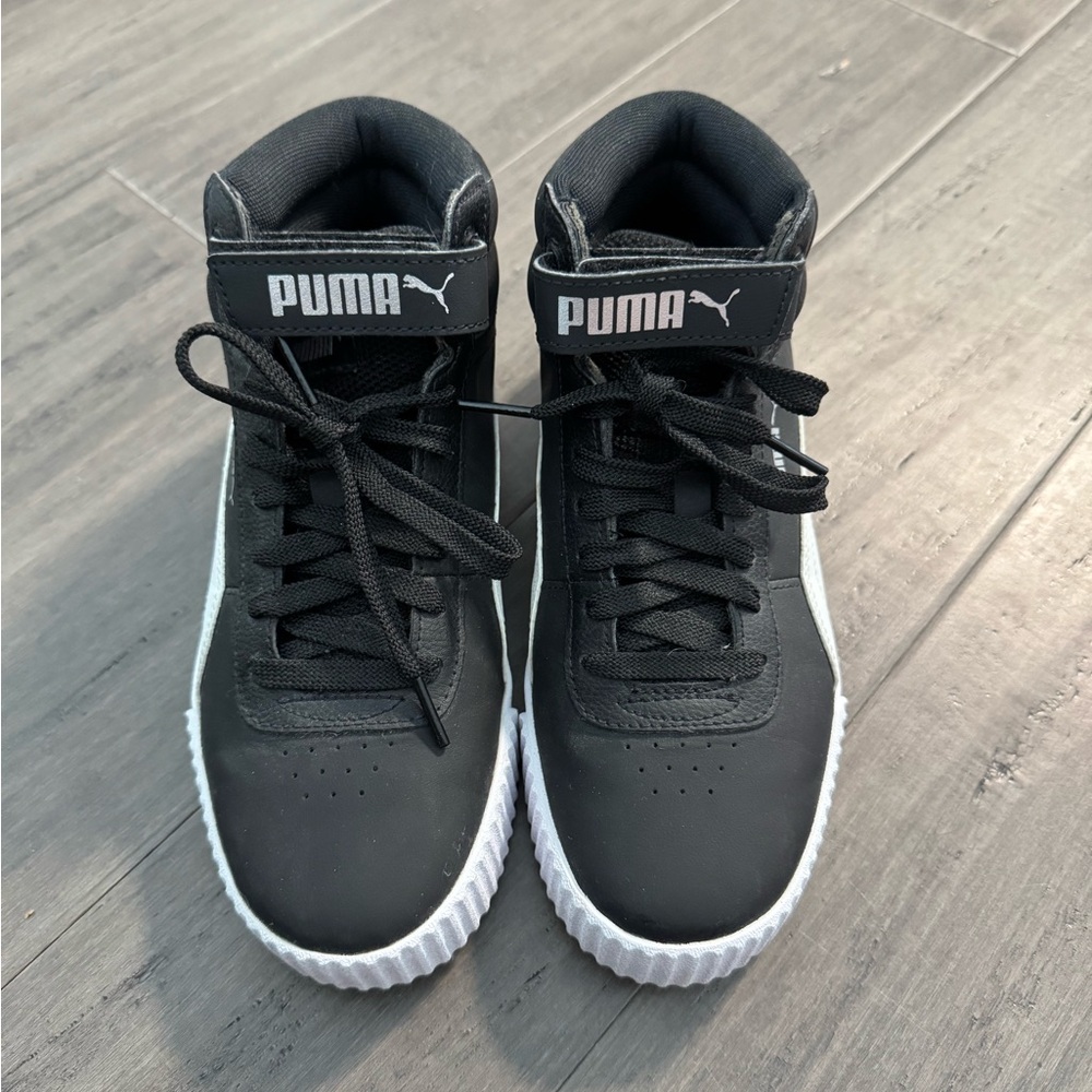 Puma Women High-Top Sneakers - Black and White